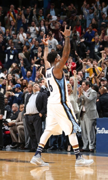 Chalmers' leaner lifts Grizzlies over Pistons, 103-101